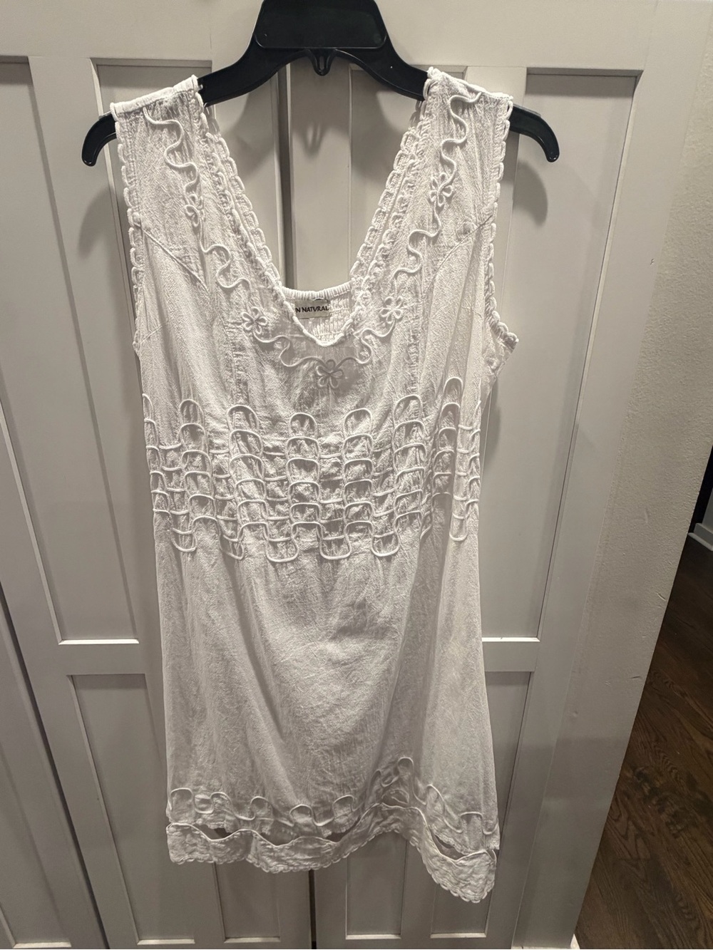 Size-lg cotton Natural White Cut out Dress w/Floral Embroidery